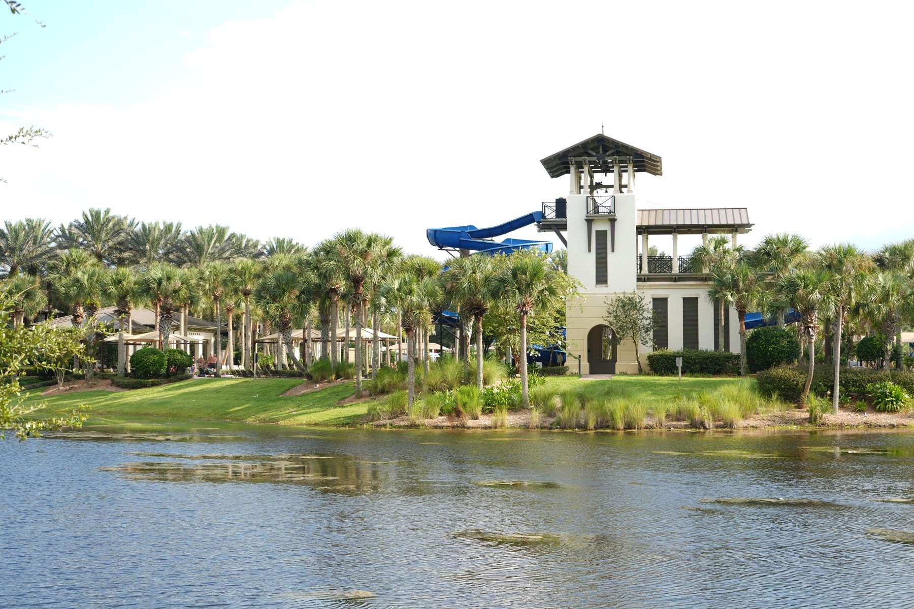 nocatee-splash-water-tower-lake-view